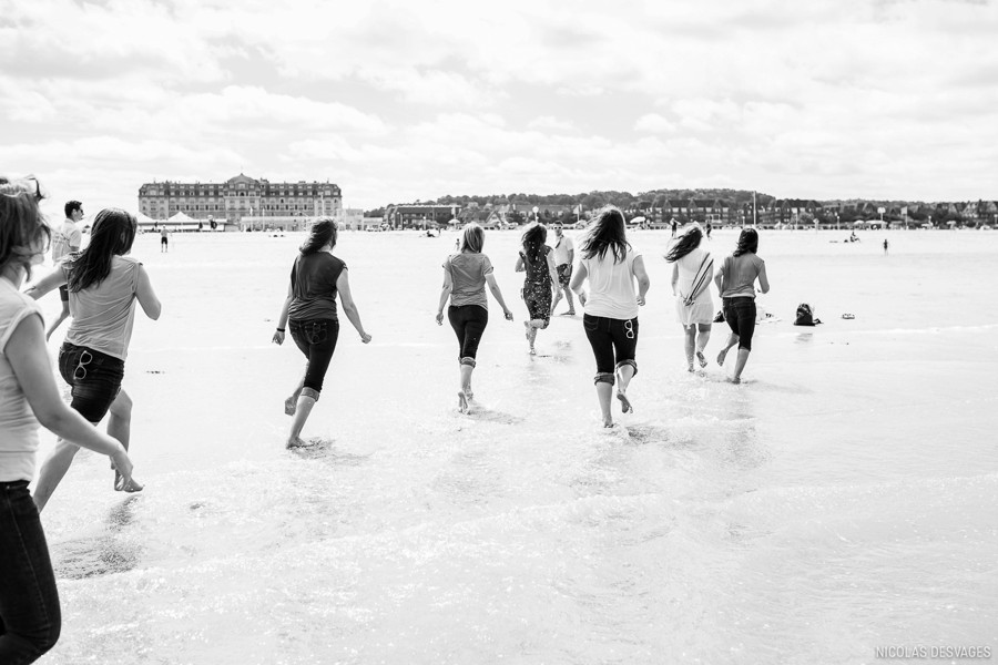 seance-photo-evjf-deauville-plage-emma_0017.jpg