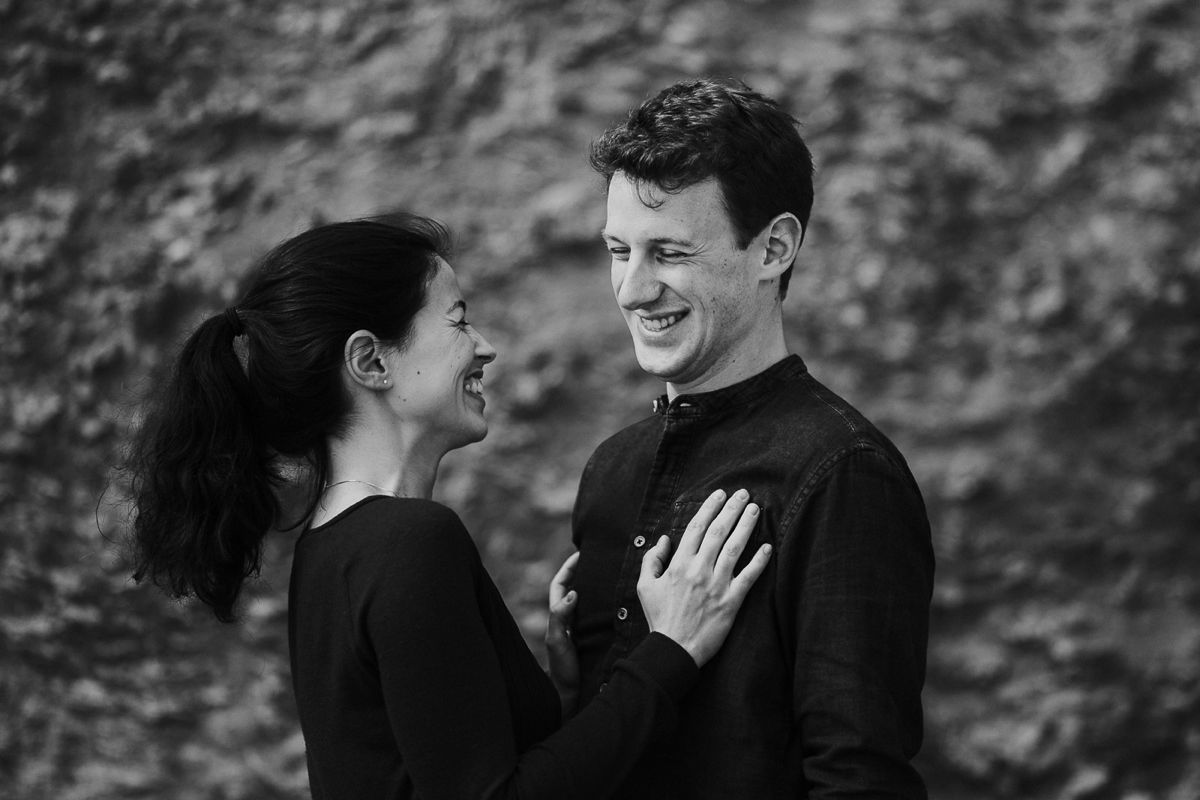 seance-couple-engagement-plage-saint-aubin-falaises-nicolasdesvages_0042.jpg