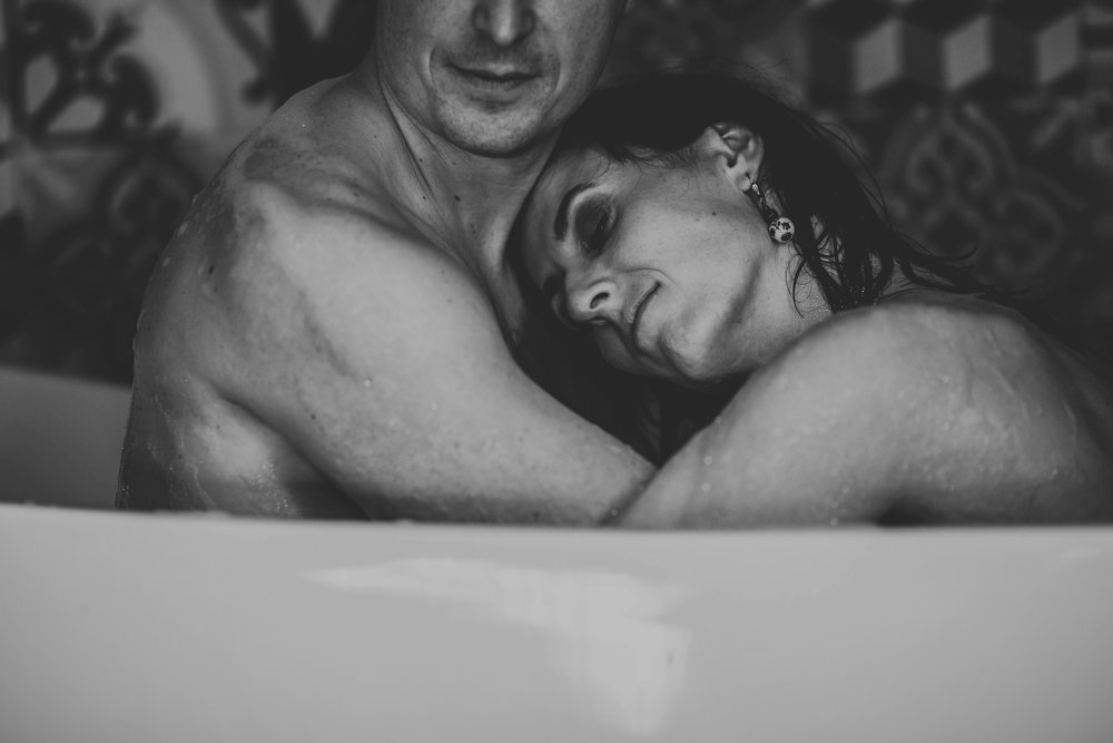 photographe-seance-couple-intimiste-cocooning_0049.jpg