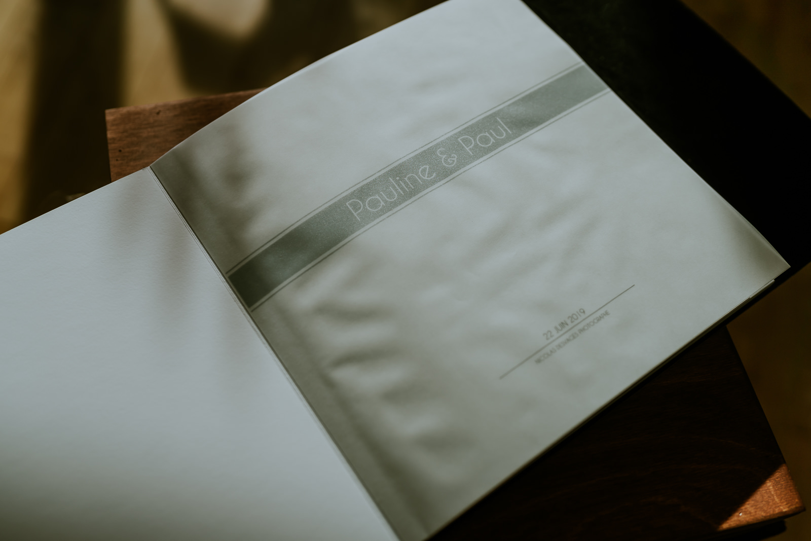 livre photo cuir luxe
