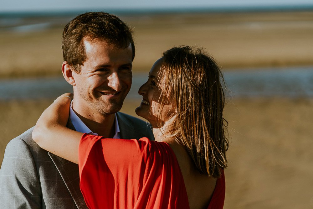 seance-photo-couple-rock-plage-normandie_0071.jpg