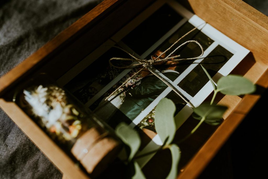 packaging photographe de mariage en bois